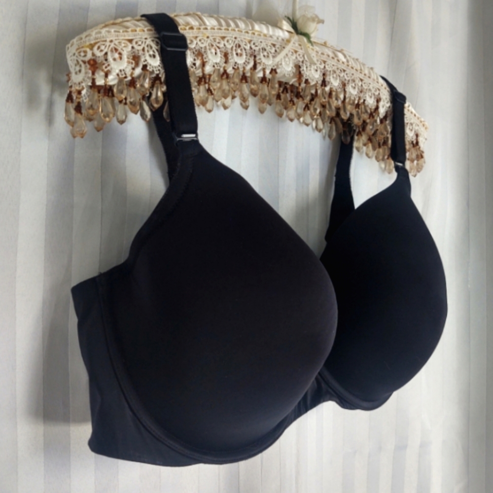 Torrid tee shirt bra soft molded cups 40DDD